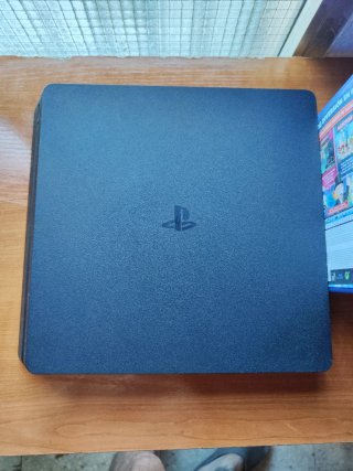 PS4 (PlayStation 4) con 2 mandos