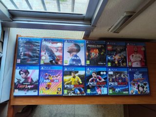 PS4 (PlayStation 4) con 2 mandos