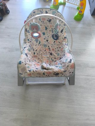Hamaca mecedora vibratoria para bebé