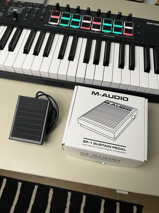 M-Audio Oxygen Pro 49 + Pedal Sustain