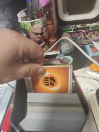 Lata Pokémon + 300 Cartas