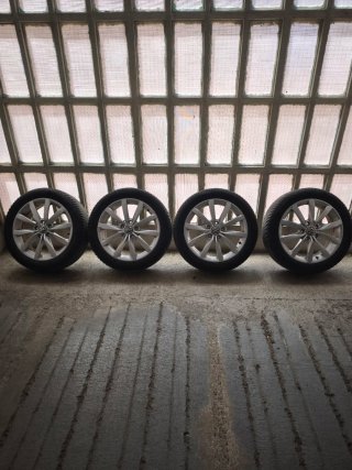 Llantas Originales Volkswagen con Neumáticos