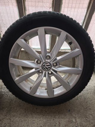 Llantas Originales Volkswagen con Neumáticos