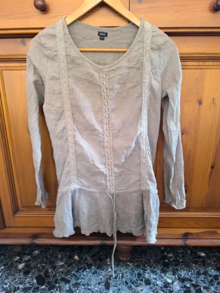 Camisa Natura manga larga beige talla L
