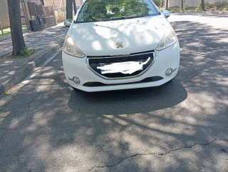 Peugeot 208 2013