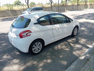 Peugeot 208 2013