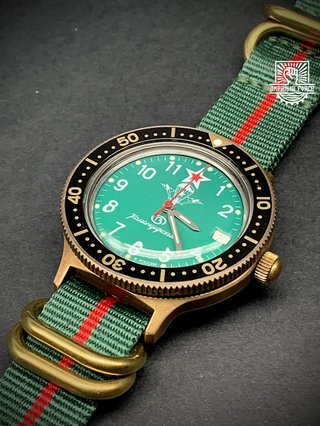 Vostok Brass Paracaidistas automático a estrenar