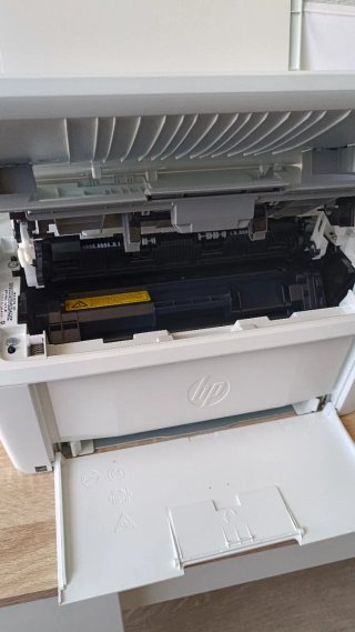 Impresora láser multifunción HP LaserJet MFP M140w