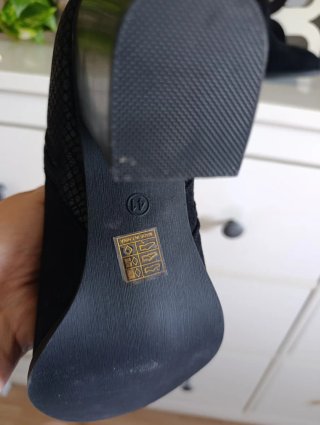 Botines negros ante y serpiente talla 41