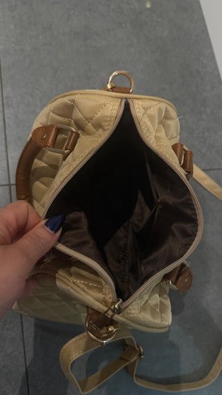 Bolso  beige  y mono negro largo talla L bershka