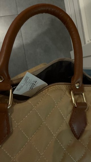 Bolso  beige  y mono negro largo talla L bershka