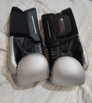 Guantes de boxeo Outshock 12 oz