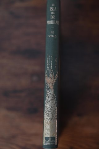 Libro "La isla del Dr. Moreau"