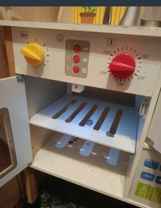 Cocinita de madera para niños