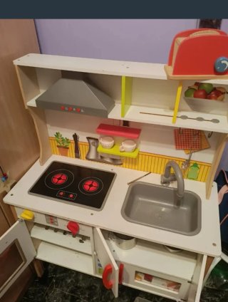 Cocinita de madera para niños