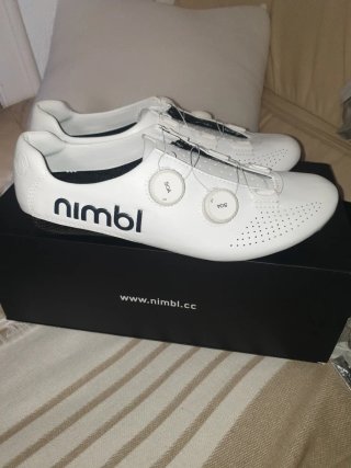 Zapatillas Nimbl Blancas  error de talla.