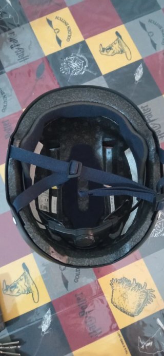 Casco Negro Bicicleta Patinete Patín