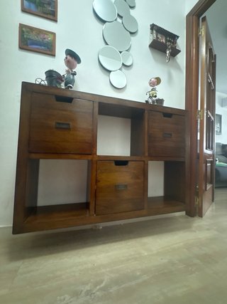 Recibidor de madera marrón marca Banak Importa