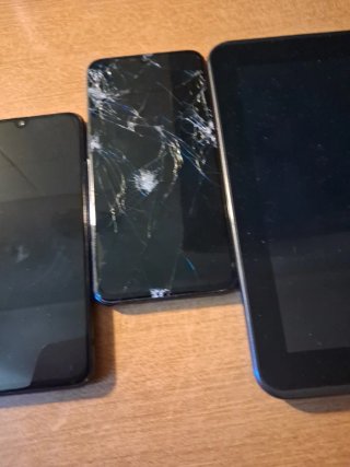 2 samsung a40 + 1 tablet samsung per ricambi