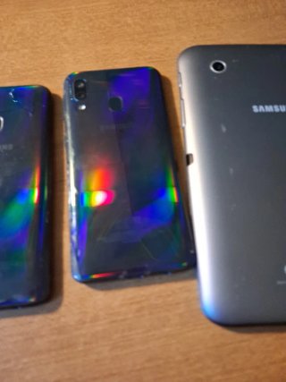 2 samsung a40 + 1 tablet samsung per ricambi