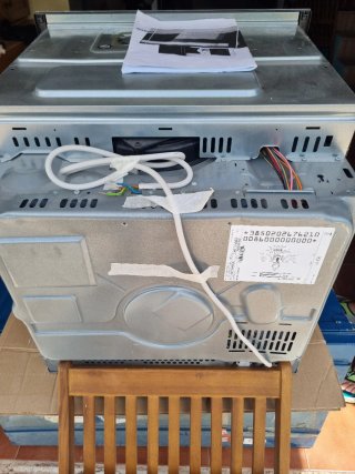Horno Bosch HBL73S4.2E Pirolítico 65L Empotrable