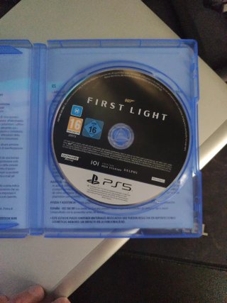 007 First Light PS5 con DLC
