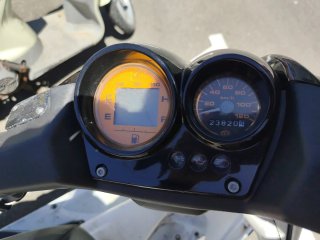Yamaha Aerox Scooter Negra y Blanca
