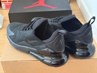 Nike Air Max 270 Negras