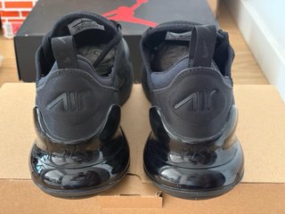 Nike Air Max 270 Negras