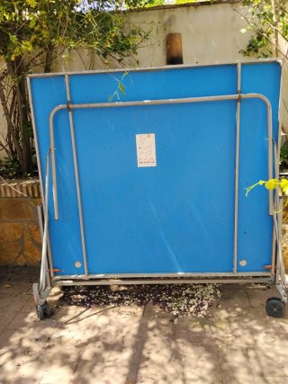 Tavolo da ping pong pieghevole per esterni con ruote