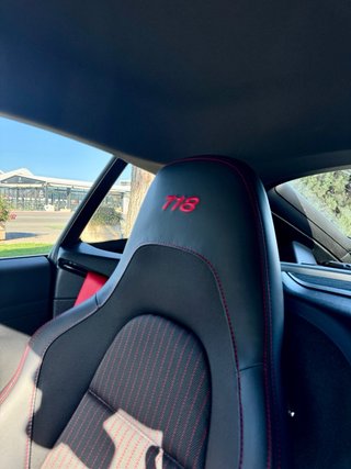 Porschd Cayman 718 T 2020