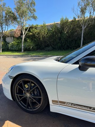 Porschd Cayman 718 T 2020