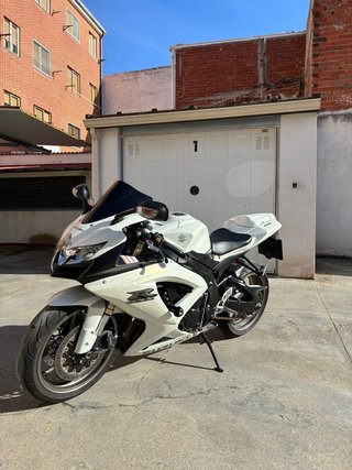 Suzuki GSX-R 600 k8