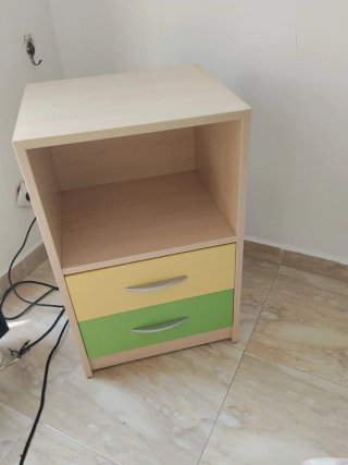 Mueble zapatero y mesita de noche