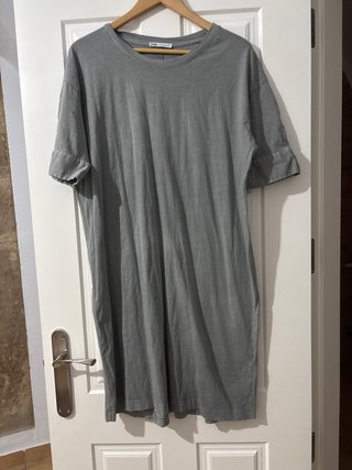 Camiseta larga Zara gris talla única