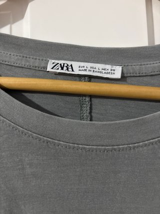 Camiseta larga Zara gris talla única
