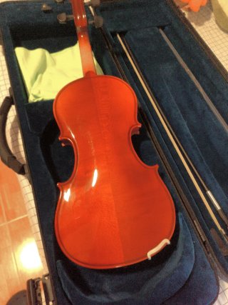 Violín 3/4 marca hora