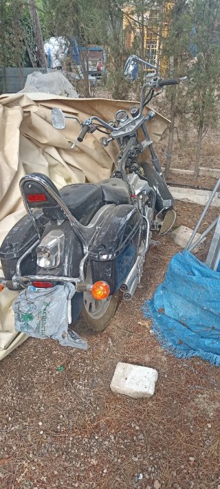 Moto Dorton Liberty Negra