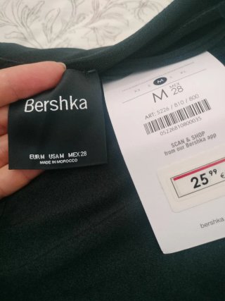 Pantalón Bershka verde satinado brillo