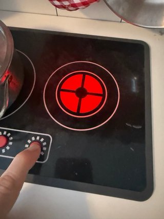 Cocinita de juguete con accesorios