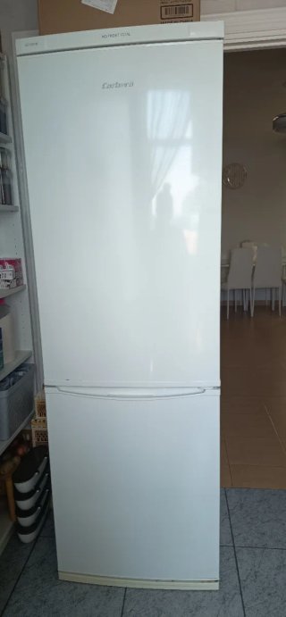 Se regala Nevera Combi No Frost Para reparar