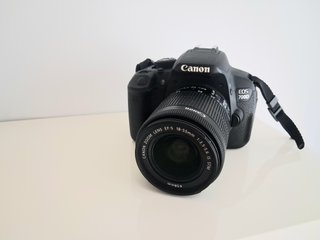 Canon EOS 700D + Objetivo Kit EF-S 18-55mm