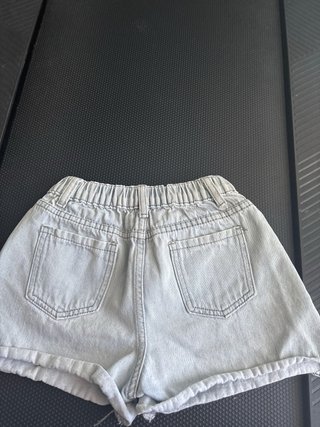 Pantalones cortos vaqueros niña desgastados