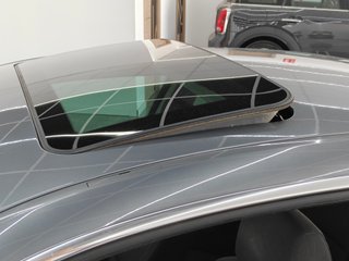 BMW Serie 3 E92 320d con techo y pantalla tácil!
