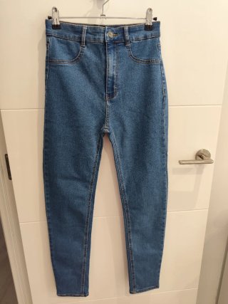 Pantalón vaquero Pull and Bear Talla 38