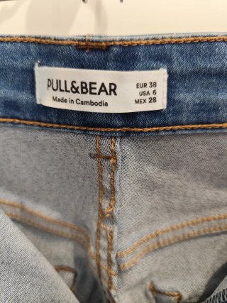 Pantalón vaquero Pull and Bear Talla 38