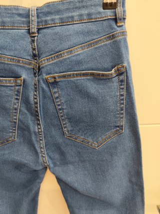 Pantalón vaquero Pull and Bear Talla 38