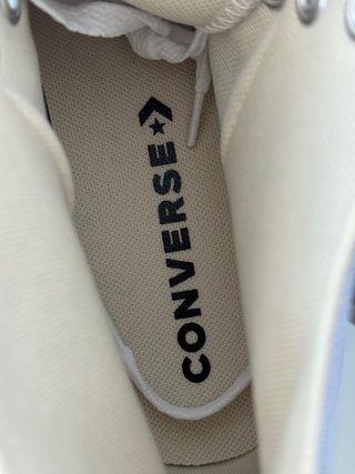 Zapatillas Converse lila nuevas. Talla 40