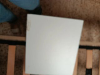 Estantería de madera blanca
