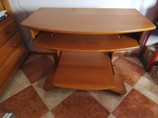 Escritorio mesa ordenador madera, regalo el sillon
